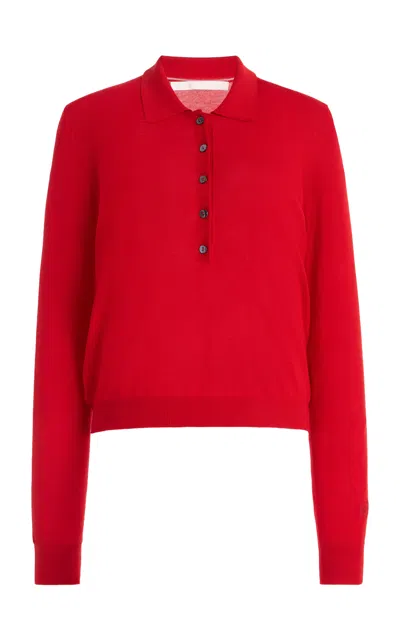 Rùadh Moda Operandi In Red