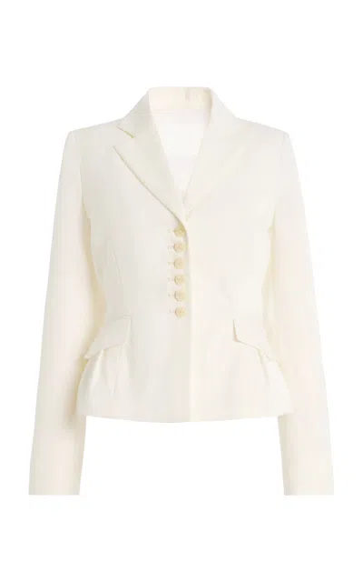 Rùadh Moda Operandi In White