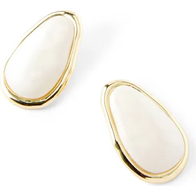 Rubi Shoes Mid Charm Earring In Up Gold Hammered Ecru