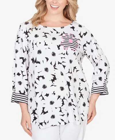 Ruby Rd. Plus Size Embroidered Daisy Graphic Top In White