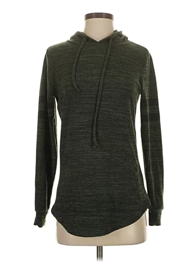 Pre-owned Rue21 Long Sleeve T-shirt In Green