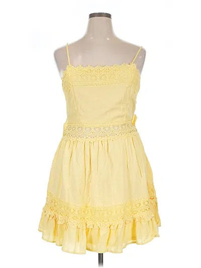 Pre-owned Rue21 Sleeveless Top Yellow Halter Neckline Tops