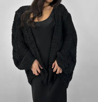 Rumored Oversized Chunky Knit Cardigan In Black
