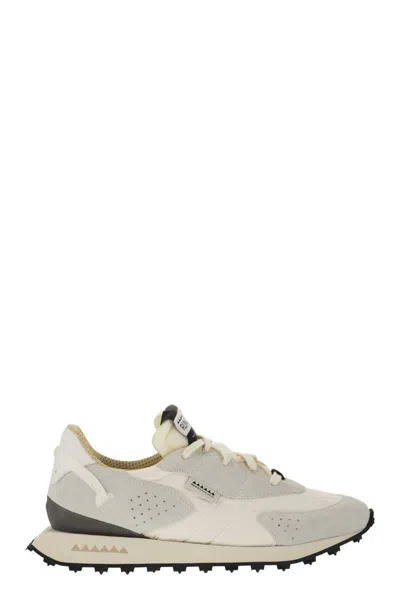 Run Of Piuma - Sneakers In White