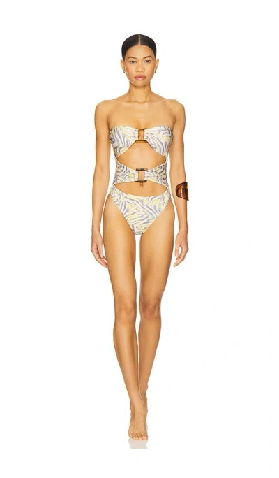 Runaway The Label Malakai One Piece