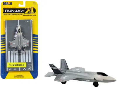 Runway24 Lockheed Martin F-35 Lightning Ii Aircraft Gray "joint Strike Fighter" With Runway Section Diecast M