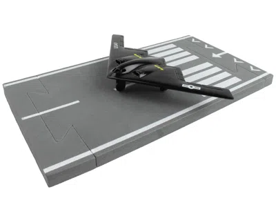 Runway24 Northrop Grumman B-2 Spirit Stealth Aircraft Black "united States Air Force" With Runway Section Die In Gray