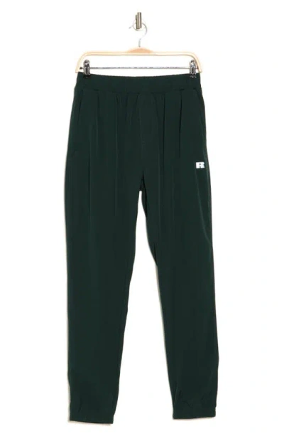 Russell Athletic Commuter Tech Joggers In Green Scarab