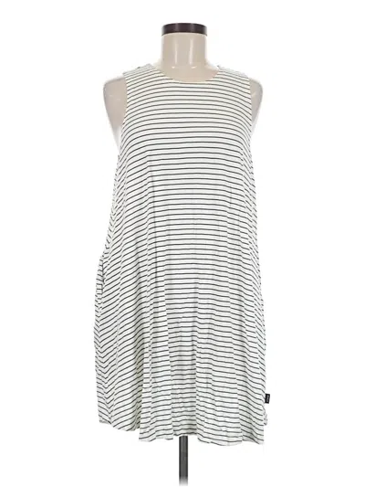 Pre-owned Rvca Casual Dress In White