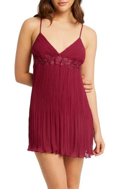 Rya Collection True Love Chemise In Sangria