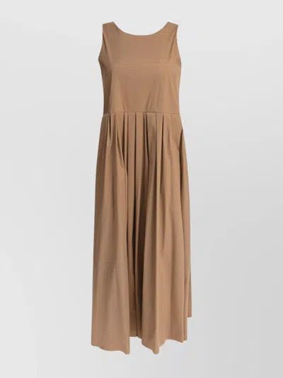 's Max Mara Skirt Pleated Neckline Sleeveless V-back In Beige