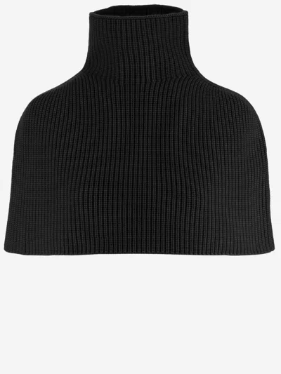 Sa Su Phi Cashmere Shalw In Black