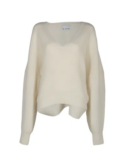 Sa Su Phi English V-neck Sweater In Neutral