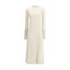 Sa Su Phi Dresses In White