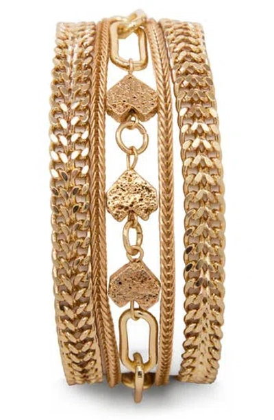 Saachi Chain Bracelet In Gold
