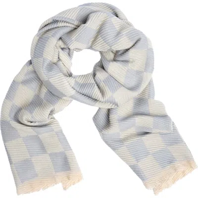 Saachi Crinkled Checkered Scarf In Gray