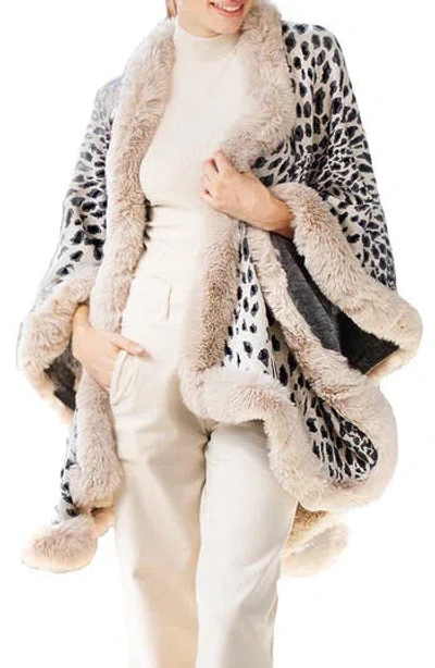 Saachi Faux Fur Cheetah Topper In Black