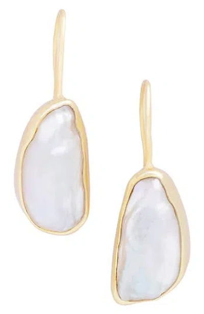 Saachi Freshwater Pearl Drop Earrings In 18k Gold/freshwater Pearl