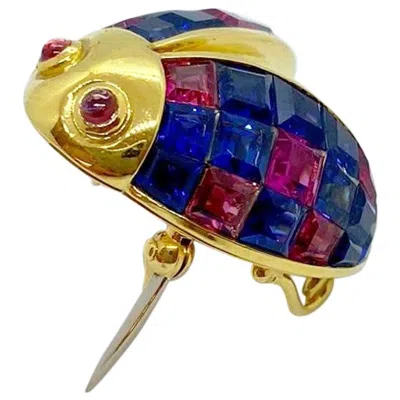 Pre-owned Sabbadini 18 Karat Gold Ladybug Brooch With 8.56 Carat Blue And Pink Sapphires