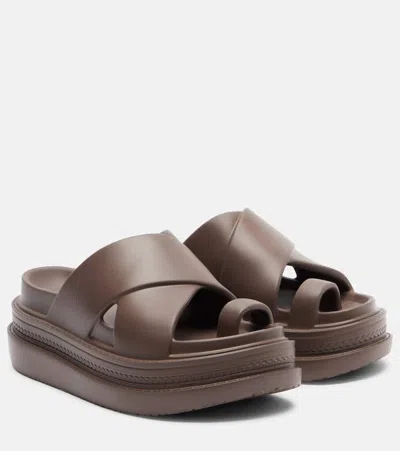 Sacai Platform Slides In Brown
