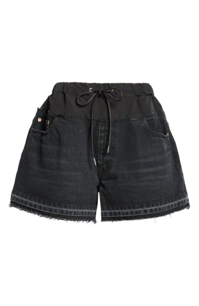 SACAI DRAWSTRING FRAYED HEM DENIM SHORTS