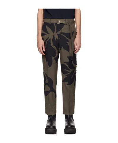 Sacai Floral Decal Details Casual Pants In Black