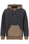 SACAI SACAI HOODED SWEATSHIRT WITH REVERSE MEN