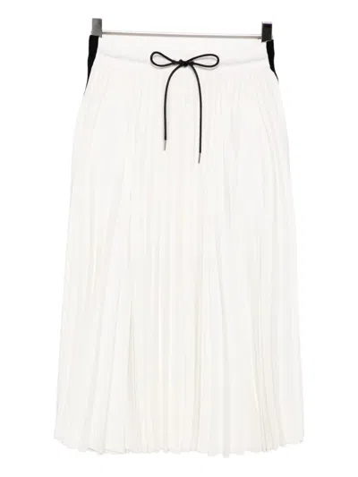 Sacai Matelasse Pleated Skirt In Neutral