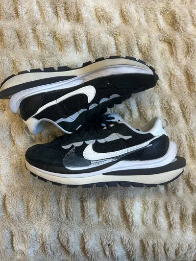 Pre-owned Sacai Nike  Vaporwaffle Shoes In Black