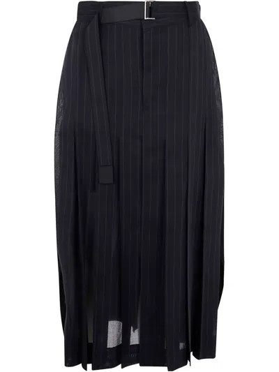 Sacai Midirock Mit Nadelstreifen In Schwarz