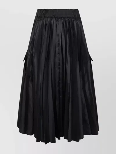 Sacai Pleated High-waisted Skirt Button Detail In Black