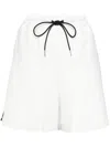 Sacai Shorts Mit Falten In Weiss