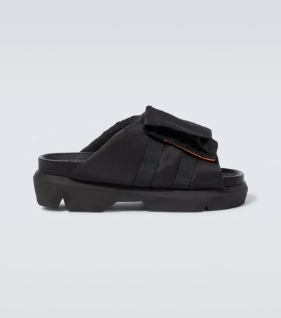 Sacai Pockets Slides In Black