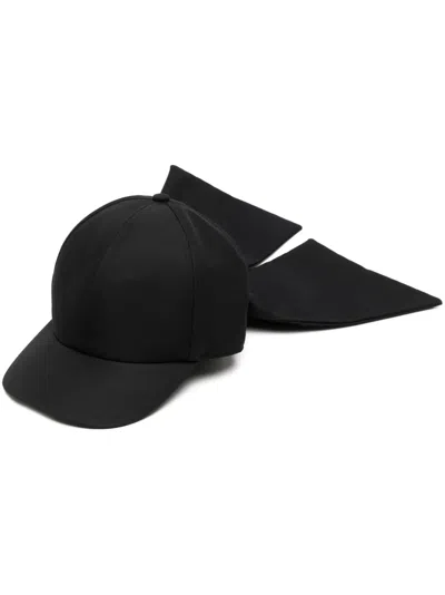 Sacai Rear Bow Cap In Black