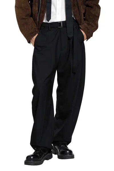 Sacai Stylish Cargo Mini Pants With Zip Closure And Button Fastening In Black