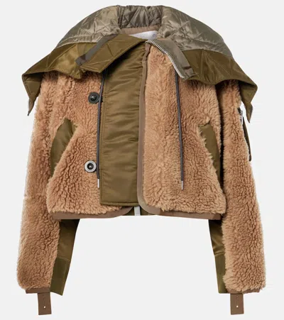 Sacai Cropped Fleece And Nylon Jacket In Beige