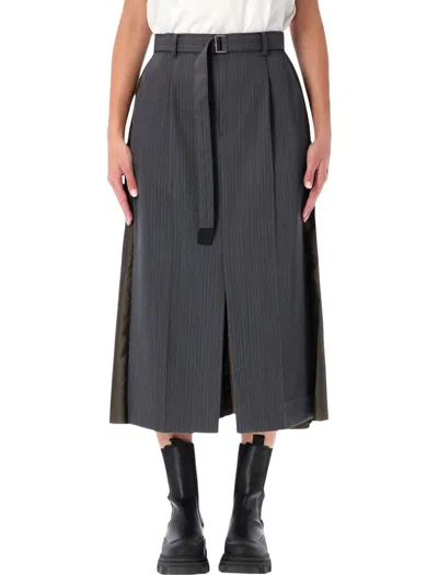 Sacai Pleated Skirt With Belt And Stripes In Gray
