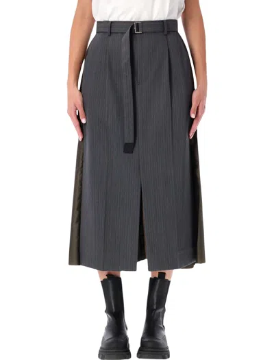 Sacai Pleated Skirt With Belt And Stripes In Gray