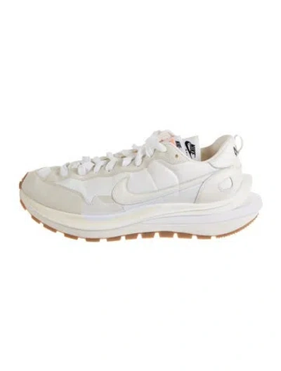 Pre-owned Sacai X Nike Suede Sneakers In White