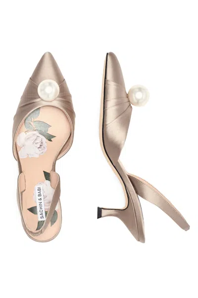 Sachin & Babi Vanderbilt Kitten Heel In Neutral