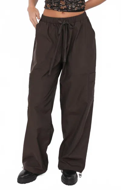 Sadie & Sage Ashton Cargo Pants In Coffee In Brown