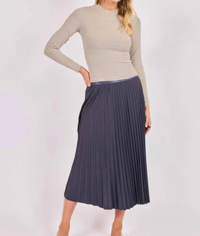 Sadie & Sage Full Of Charm Midi Skirt In Navy In Blue