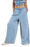 Sadie & Sage Its Pouring Elastic Drawstring Pant In Light Chambray In Blue