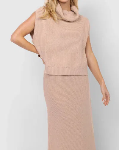 Sadie & Sage Kennedi Top In Cream In Neutral