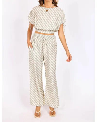 Sadie & Sage Light A Spark Top In Sage Cream In Multi