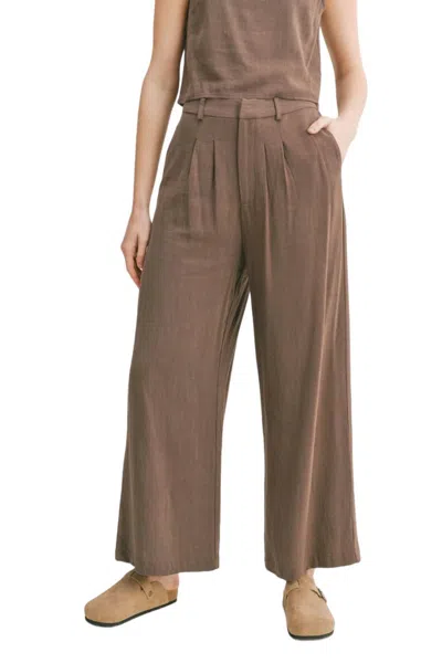 Sadie & Sage Roadtrip Linen Pants In Dark Chocolate In Brown