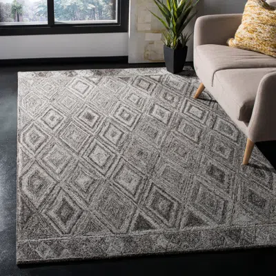 Safavieh Abstract Hand Made Area Rug, Grey / Black Bohemian Style Non-shedding In Gray