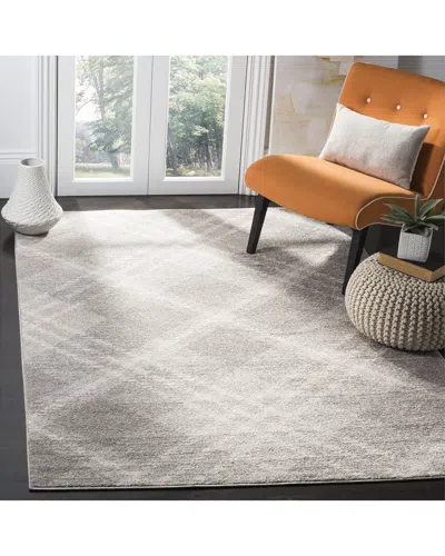 Safavieh Adirondack Baskel Power Loomed Rug Light Grey / Iv In Gray