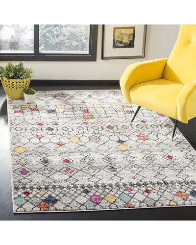 Safavieh Adirondack Grivva Power Loomed Rug Light Grey / Fu In White