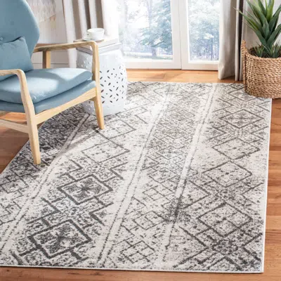 Safavieh Adirondack Machine Made Area Rug, Silver / Black Traditional Style Easy Care In Gray